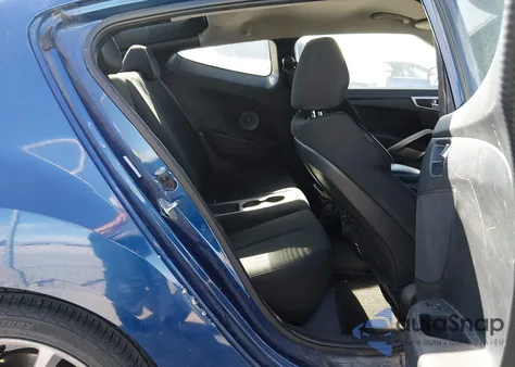 2016 Hyundai Veloster z USA, uszkodzony, nr VIN KMHTC6AD8GU301350